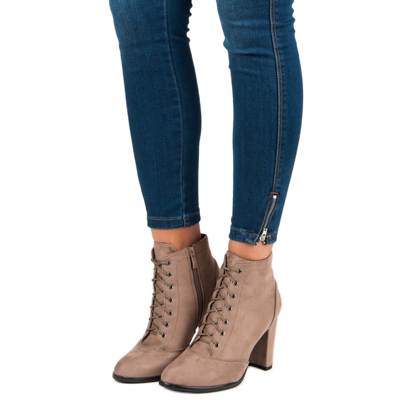 Juliet Cizme legate pe stâlp maro 1 Juliet Cizme legate pe stâlp maro 1