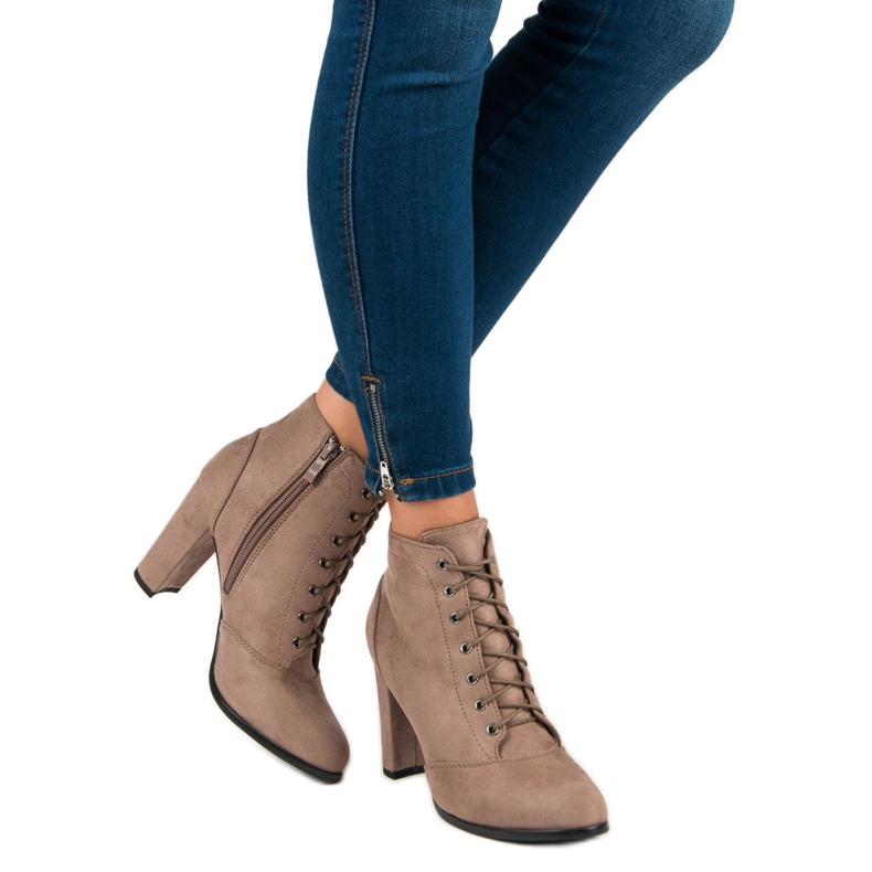 Juliet Cizme legate pe stâlp maro 2 Juliet Cizme legate pe stâlp maro 2