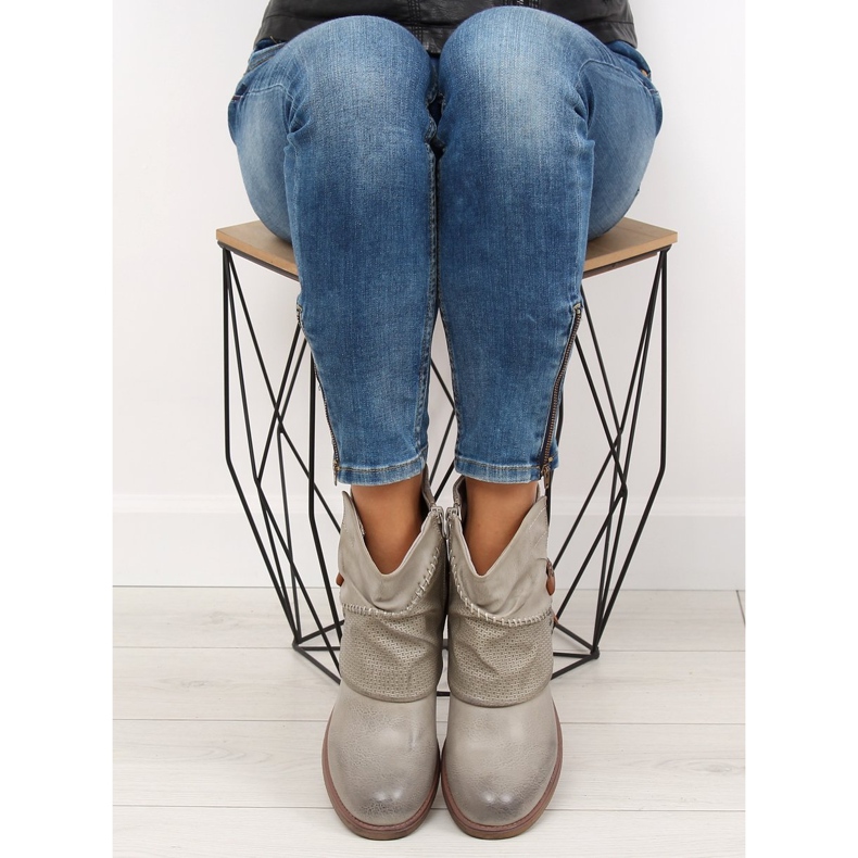 Cizme gri Gri pentru femei 640-PA Gri 1