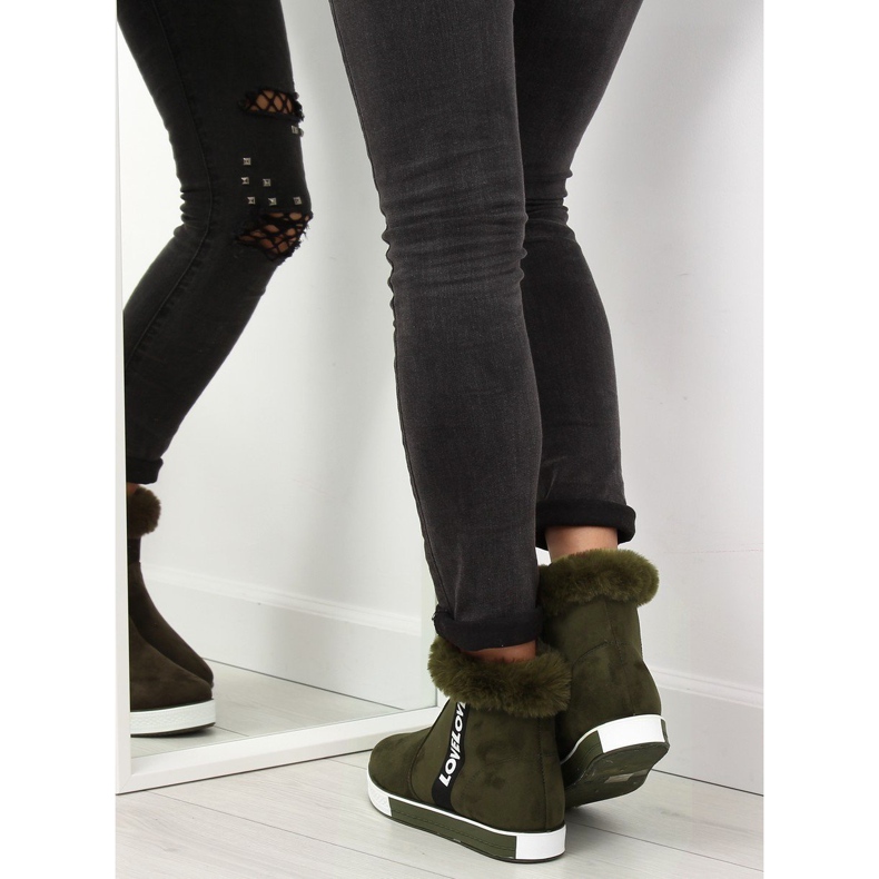 Adidași pentru glezna izolat verde NB252P Verde armată 2 Adidași pentru glezna izolat verde NB252P Verde armată 2