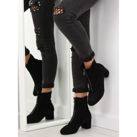 Ghete pe toc stabil negru F0Z-01 Negru 1