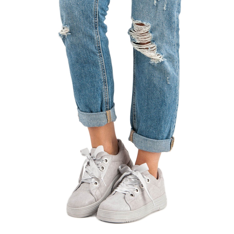 Adidași din piele de căprioară gri deschis 1