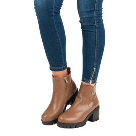 Tocuri înalte maro 2 Tocuri înalte maro 2