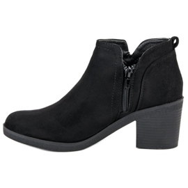 Ideal Shoes Cizme cu toc negru 1 Ideal Shoes Cizme cu toc negru 1