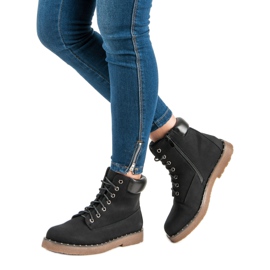 Bestelle Capcanii negri negru 1 Bestelle Capcanii negri negru 1