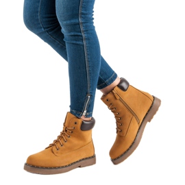 Bestelle Capcanii de cămile maro 1 Bestelle Capcanii de cămile maro 1