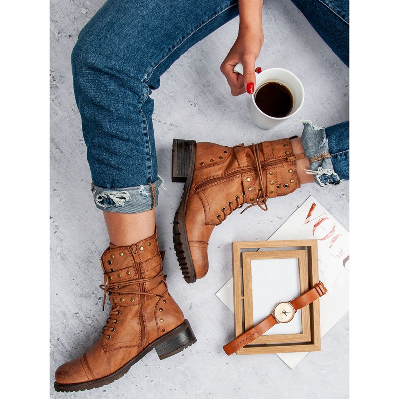 SDS Lucrători de cămile maro 1