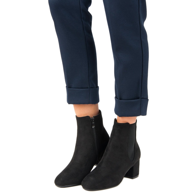 Top Shoes Bocanci din piele întoarsă cu toc înalt negru 2