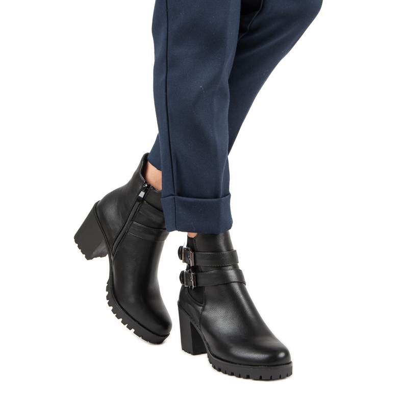 Filippo Cizme casual pe un post negru 1 Filippo Cizme casual pe un post negru 1