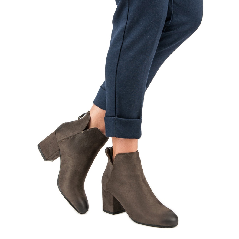 Cizme din piele de căprioară cu toc înalt de la VINCEZA verde 2