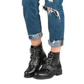 Small Swan Muncitori cu stil negru 2 Small Swan Muncitori cu stil negru 2