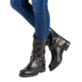 Small Swan Muncitori negri negru 1 Small Swan Muncitori negri negru 1