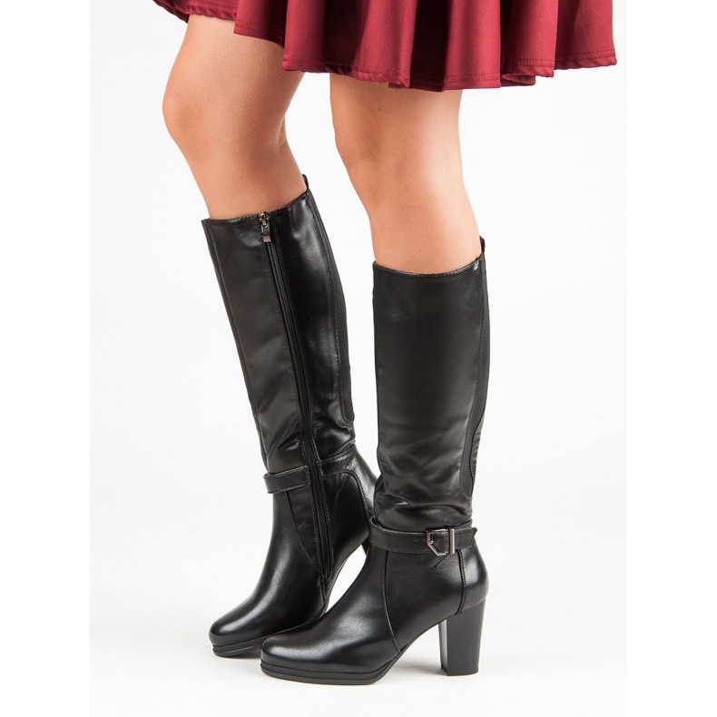 Filippo Cizme calde pe un post negru 2