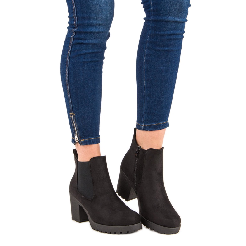 Ideal Shoes Cizme Chelsea din piele de căprioară pe platformă negru 1 Ideal Shoes Cizme Chelsea din piele de căprioară pe platformă negru 1