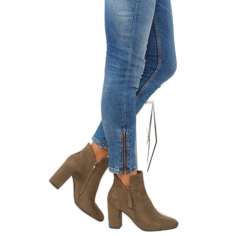 Cizme maro cu toc înalt 6900 Kaki 2 Cizme maro cu toc înalt 6900 Kaki 2