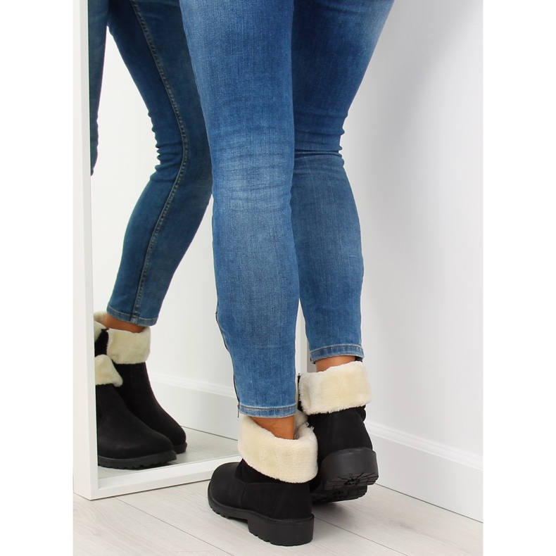 Negru ZY9210 Cizme negre izolate gros 2 Negru ZY9210 Cizme negre izolate gros 2