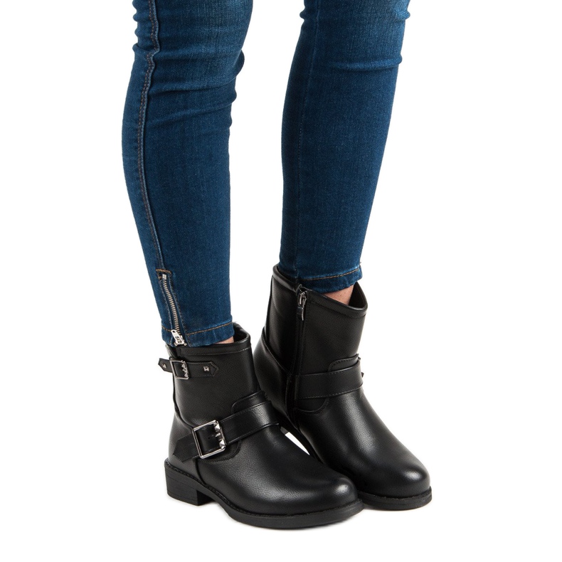 Muncitori negri negru 1