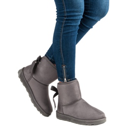 Mukluki cu un arc gri 2