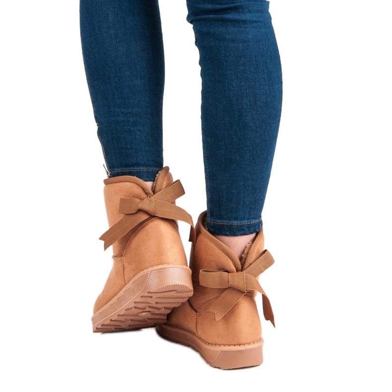 Mukluki cu un arc maro 2