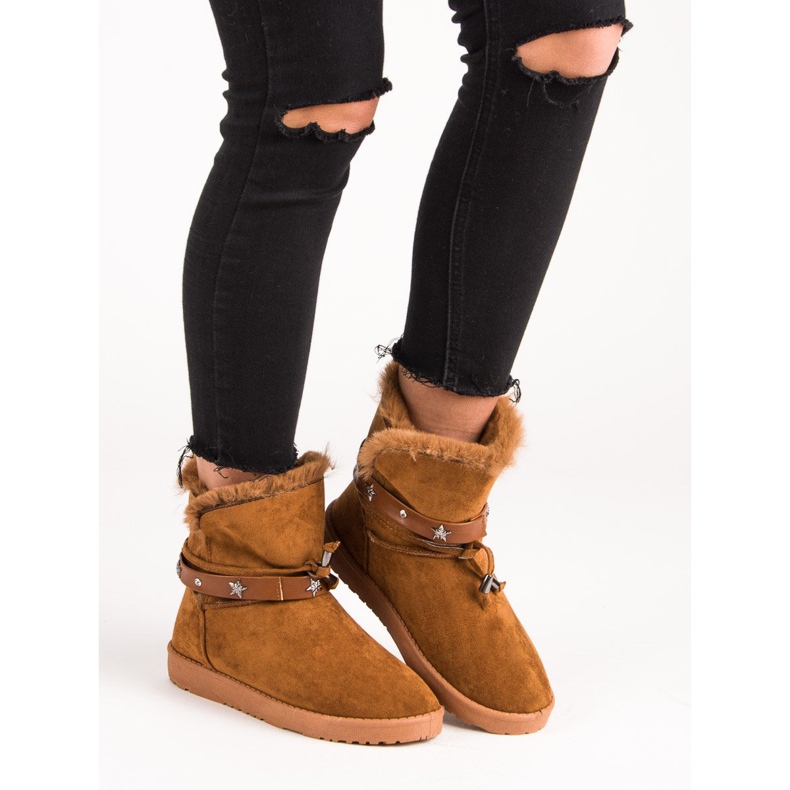 Mukluki decorat maro 1