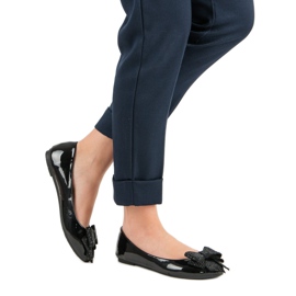 Comer Balerină cu arc negru 1