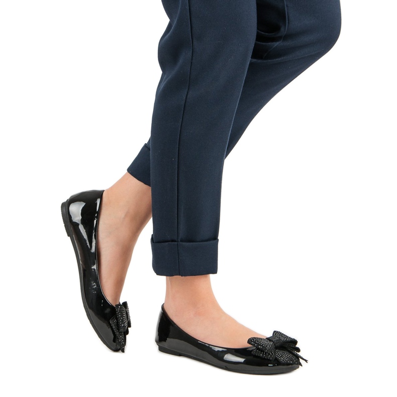 Comer Balerină cu arc negru 1