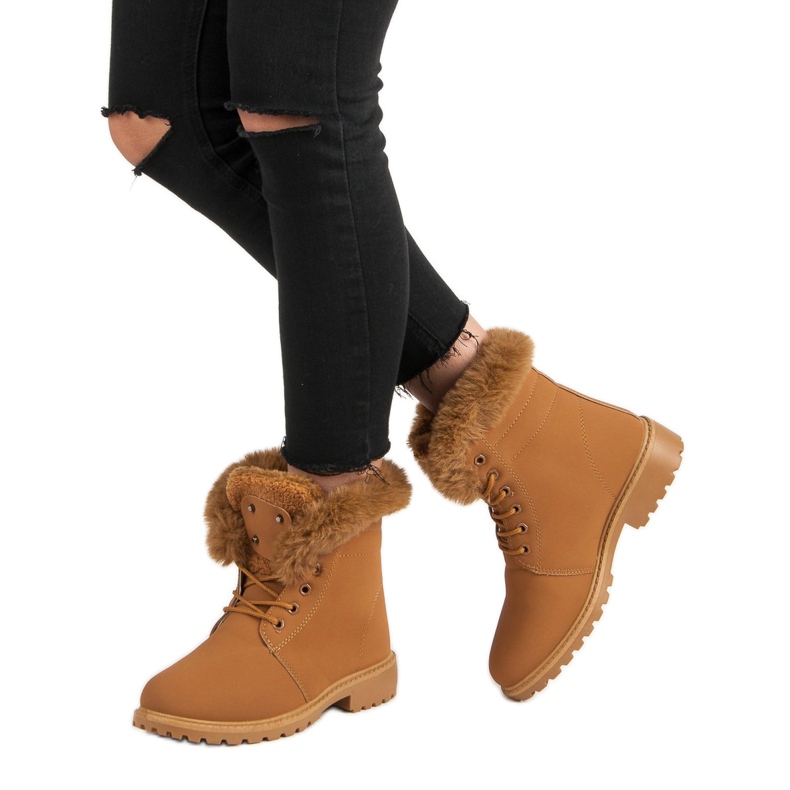 Căprioare de cămile cu blană maro 2