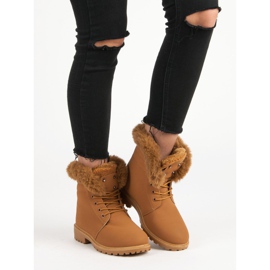 Căprioare de cămile cu blană maro 1