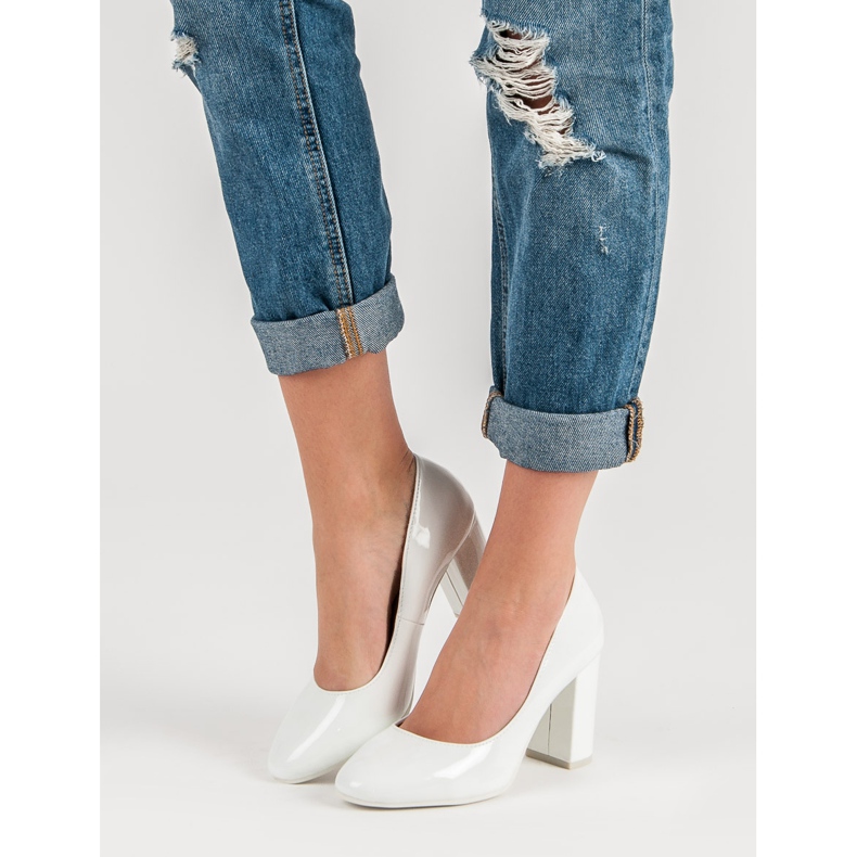 Seastar Pompele lăcuite albe 1