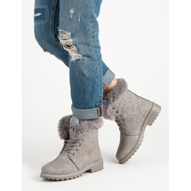 Capcane gri deschis cu blană 2 Capcane gri deschis cu blană 2