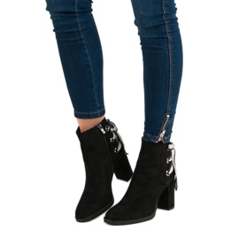 Ideal Shoes Cizme la modă pe post negru 1