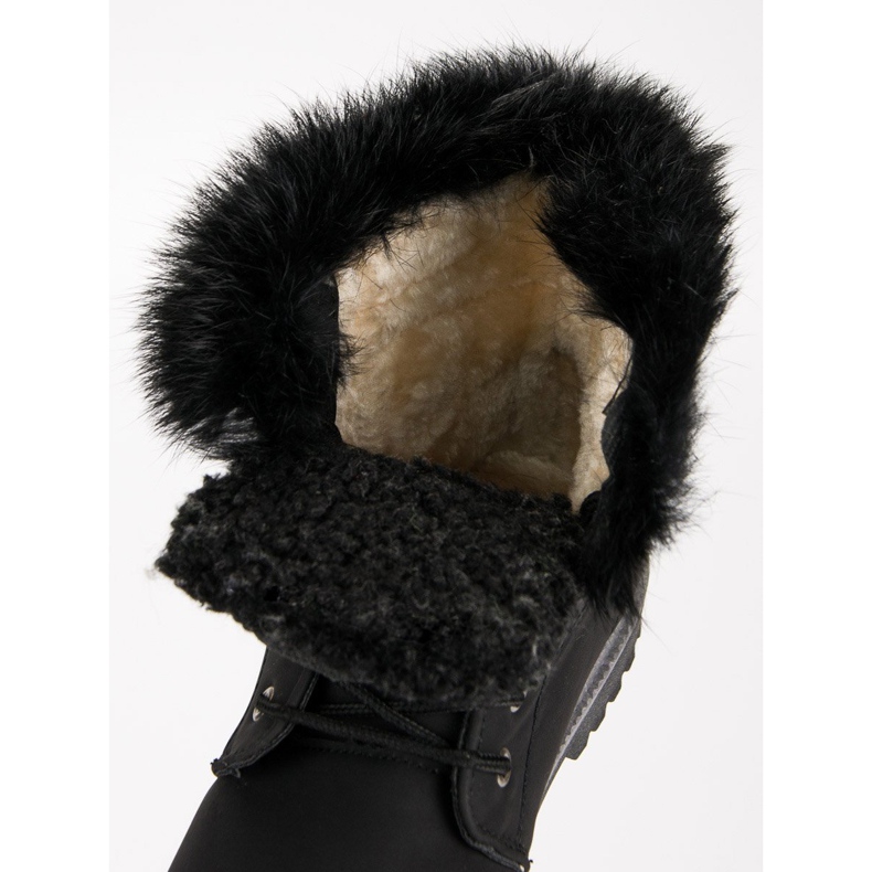 Queentina Capcani negri cu blană negru 2 Queentina Capcani negri cu blană negru 2