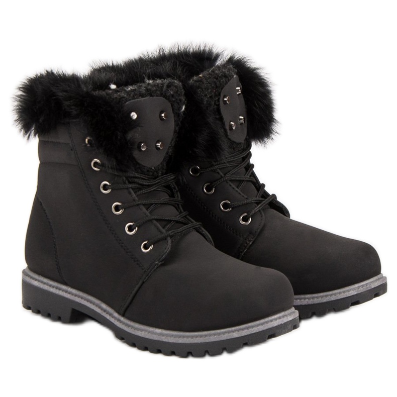 Queentina Capcani negri cu blană negru 1 Queentina Capcani negri cu blană negru 1