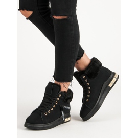Adidași înalți izolați negru 3