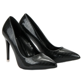 Pinii negri lăcuți negru 2