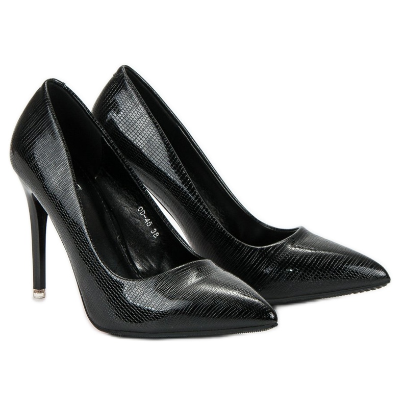 Pinii negri lăcuți negru 2