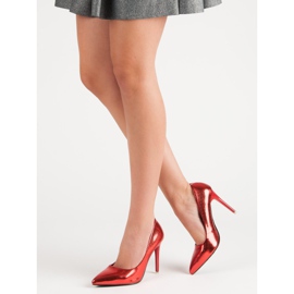 Pinii roșii lăcuite roșu 2