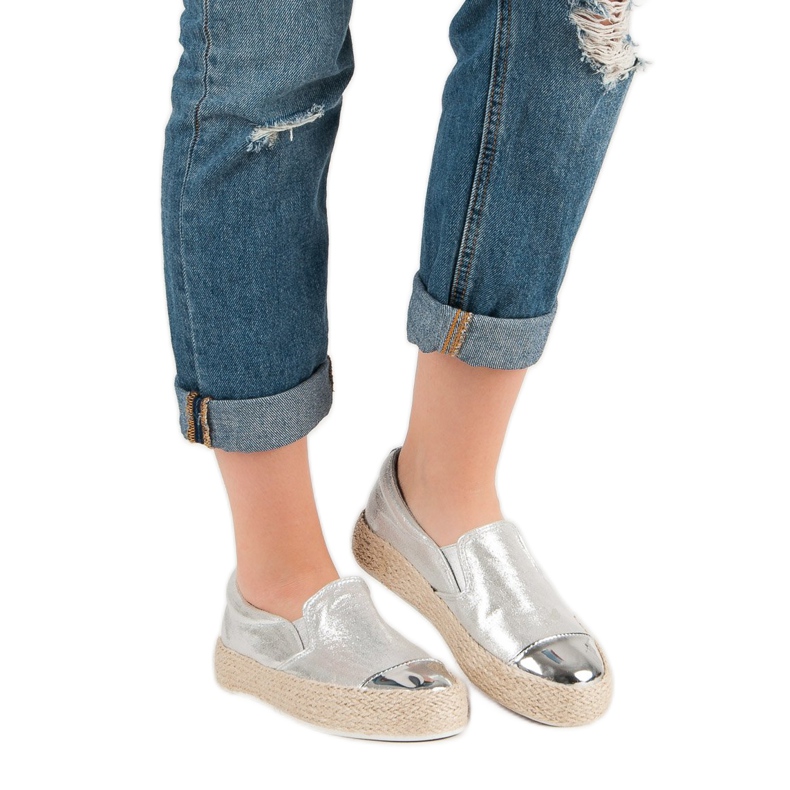 Adidași la modă din argint gri 1