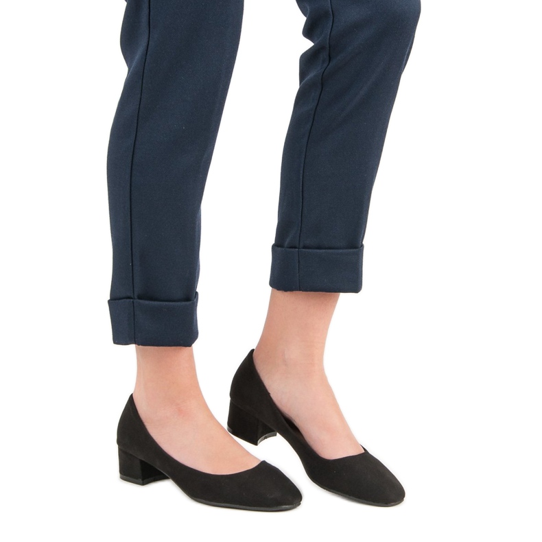 Queentina Pompe cu toc plat negru 1