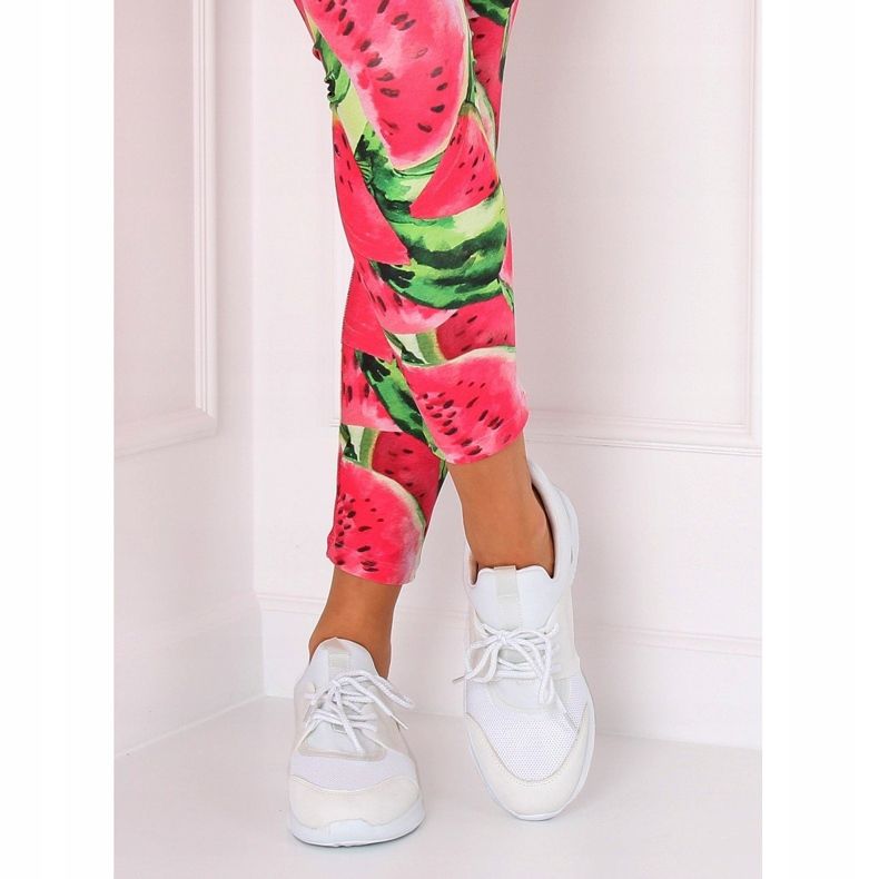 Pantofi sport de culoare albă ultra-ușoară BY-069 1 Pantofi sport de culoare albă ultra-ușoară BY-069 1