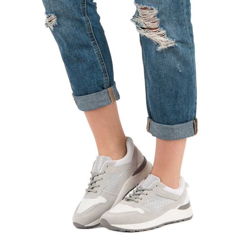 Încălțăminte sport confortabilă alb gri 1 Încălțăminte sport confortabilă alb gri 1