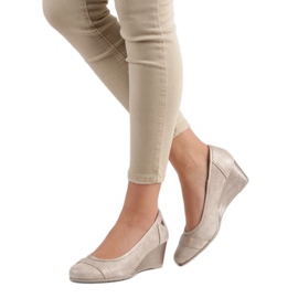 Pompe cu sclipici pe panoul VINCEZA maro 2 Pompe cu sclipici pe panoul VINCEZA maro 2