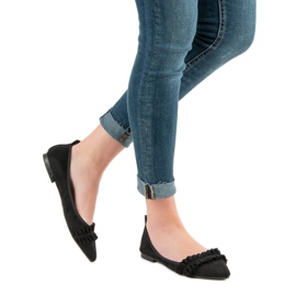 Corina Balerini din piele de căprioară cu un volan negru 2