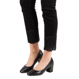 Ideal Shoes Pompele negre clasice negru 1 Ideal Shoes Pompele negre clasice negru 1