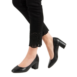 Ideal Shoes Pompele negre clasice negru 2 Ideal Shoes Pompele negre clasice negru 2