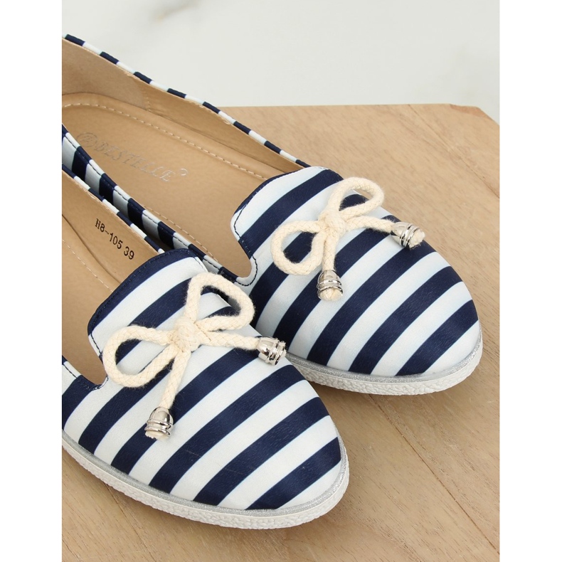 Slip-on în dungi albe și bleumarin H8-105 DK.BLUE albastru marin 1