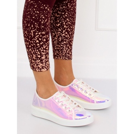 FZ09 Adidași roz pe benzină 1