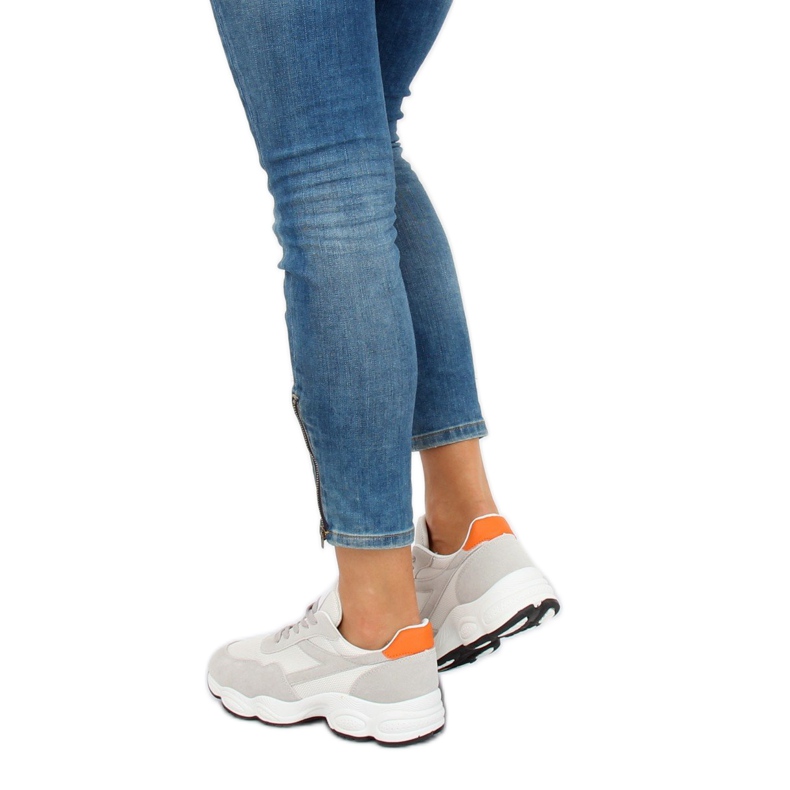 Alb E-102 Pantofi sport albi 1