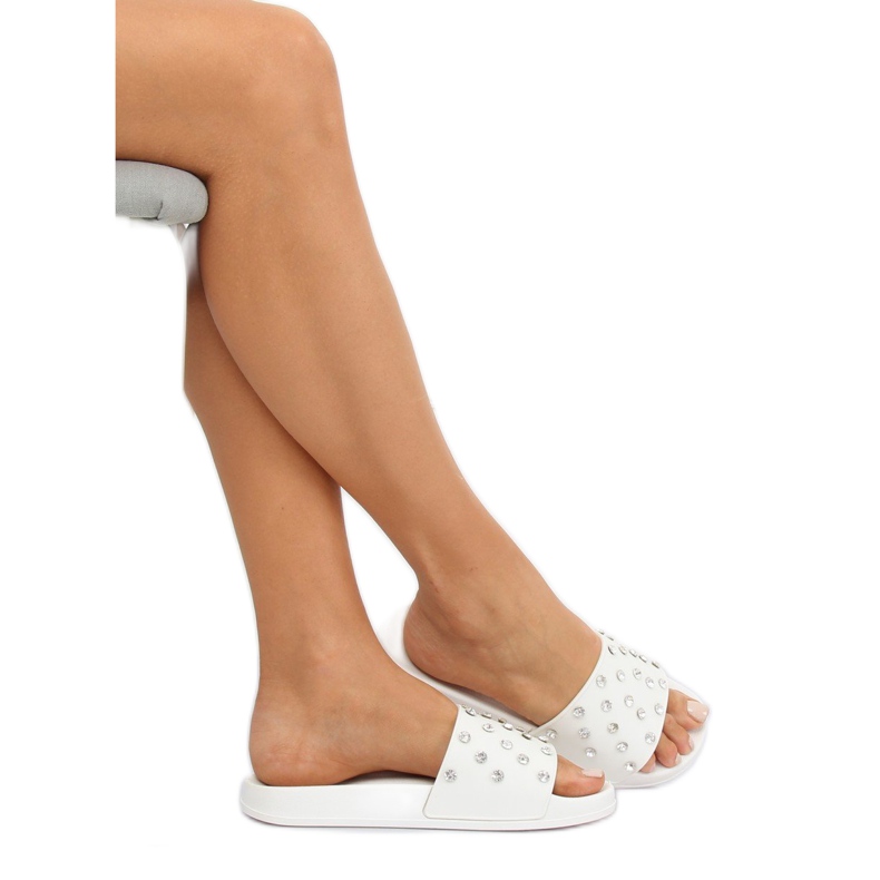 Alb CK67P Papuci albi cu pietre 1