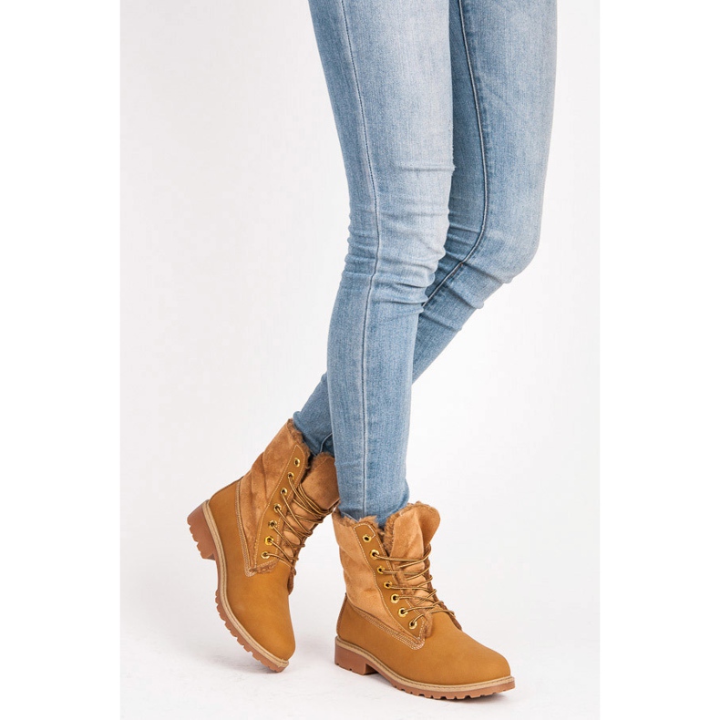 Trappers With Sheepskin maro 2